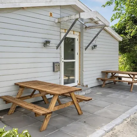 Holiday home 8 Bedroom Cozy In Henne Henne Strand