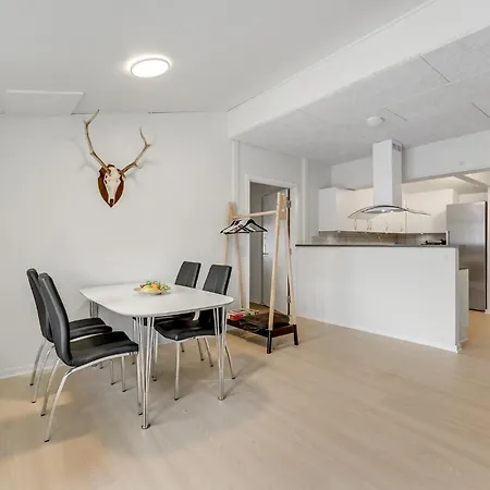 8 Bedroom Cozy In Henne *